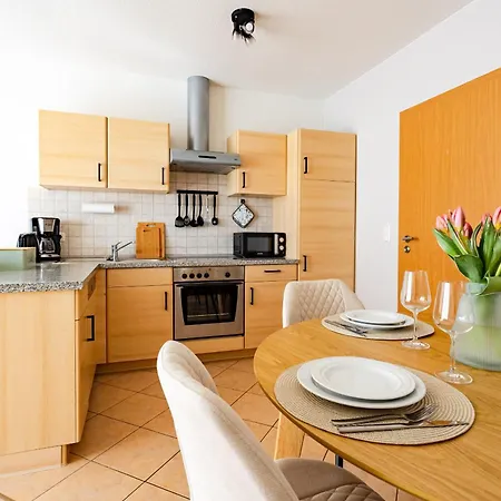 Wohlfuehl-maisonette Mit Blick Auf Therme Apartment *