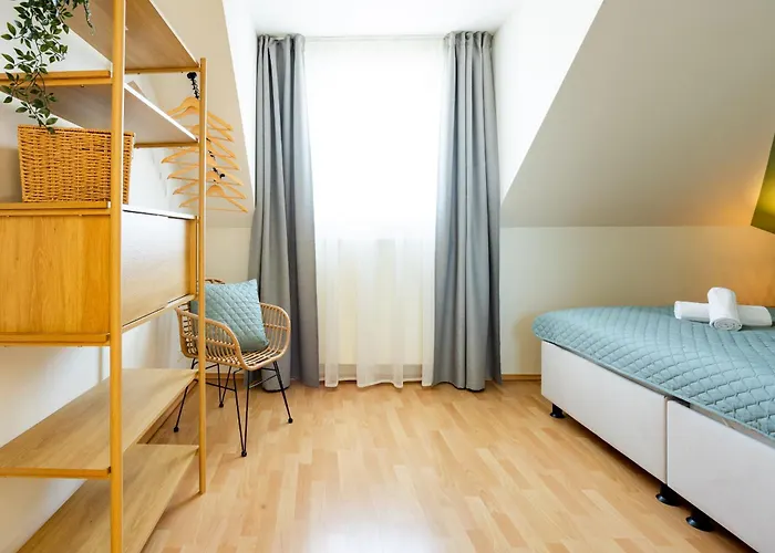 Апартаменты Mava Homes